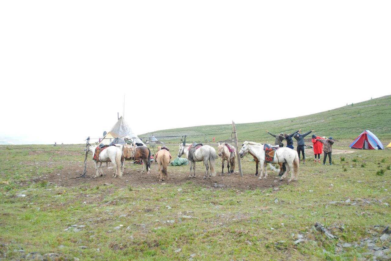 Top Tour & Guesthouse Mongolia อูลานบาตอร์ ภายนอก รูปภาพ